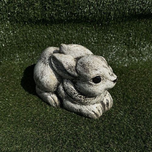 Садовая фигура Заяц лежачий