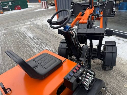 Мини-погрузчик КТЗ-2