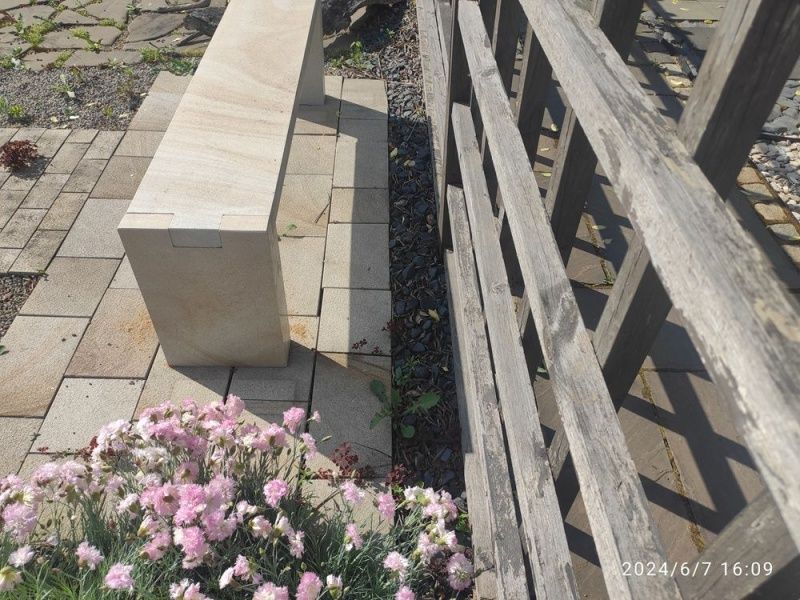 Скамья каменная "Бруклин", песчаник