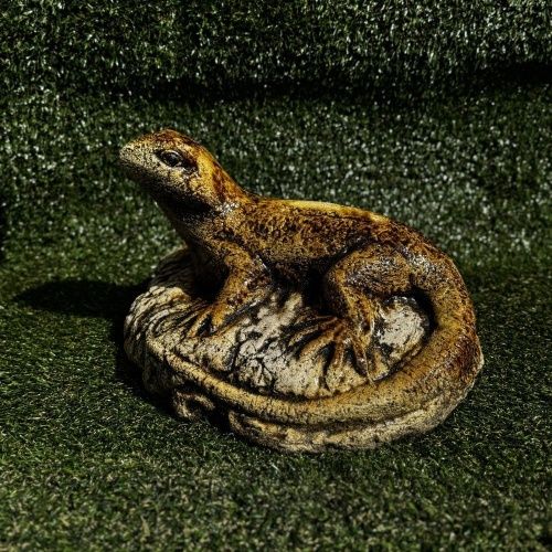 Садовая фигура Ящерица