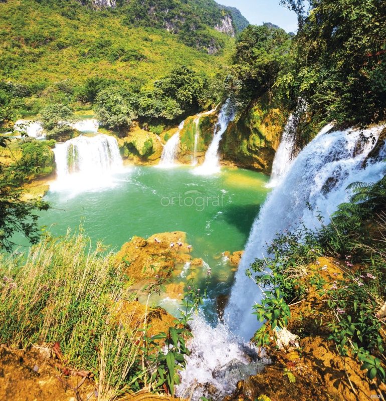 Ущелье с водопадами Art.30629