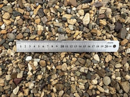 Многоцветная галька немытая