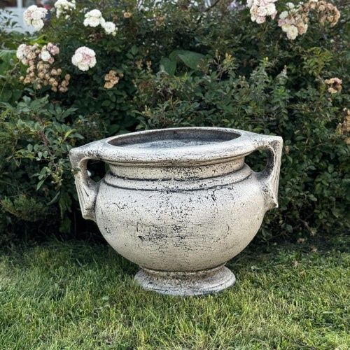 Грация с ручками