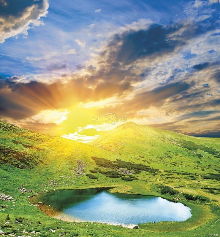 Озеро в горах Art.30825