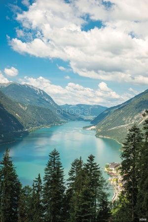 Озеро в горах Art.30368