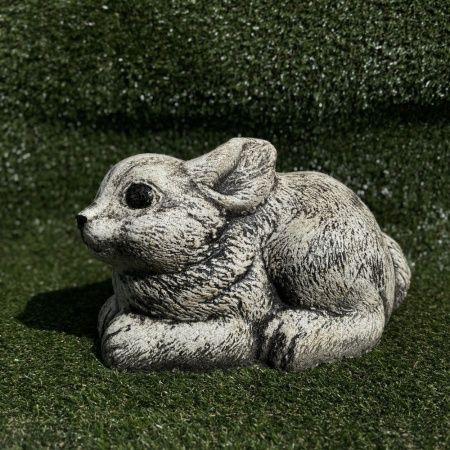 Садовая фигура Заяц лежачий
