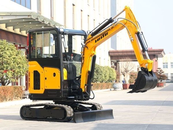 Мини-экскаватор Leite LT1025