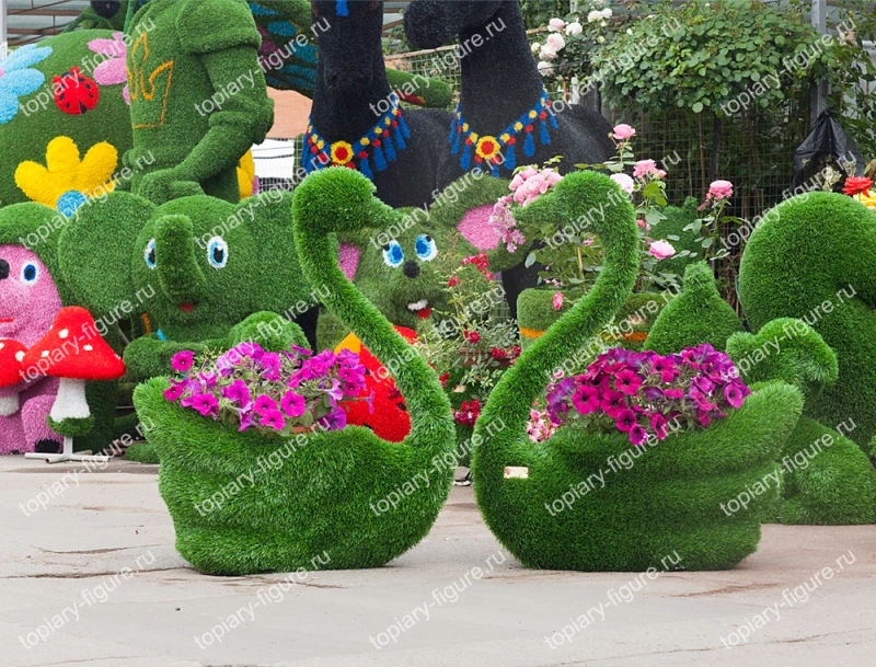 Лебедь кашпо 110*100*55 см